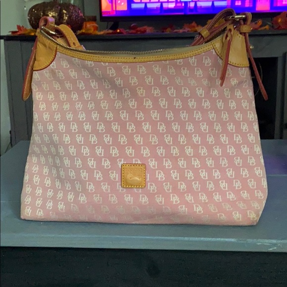 Dooney& Bourke - Picture 1 of 6
